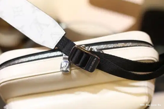 AAA Replica Ru Louis Messenger Vuitton 0624
